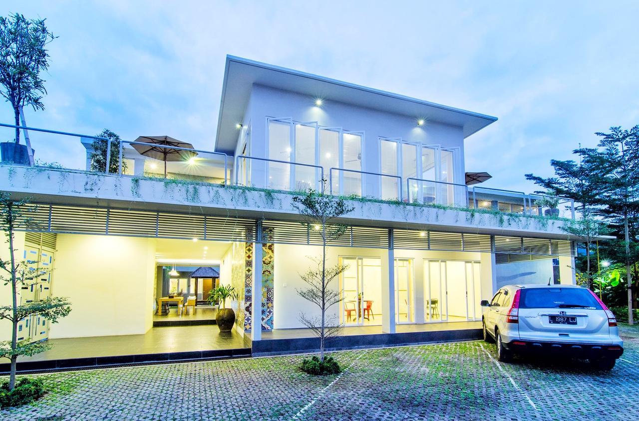 Seruni Guest House Denpasar Exterior foto